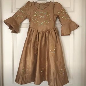 Girls dress